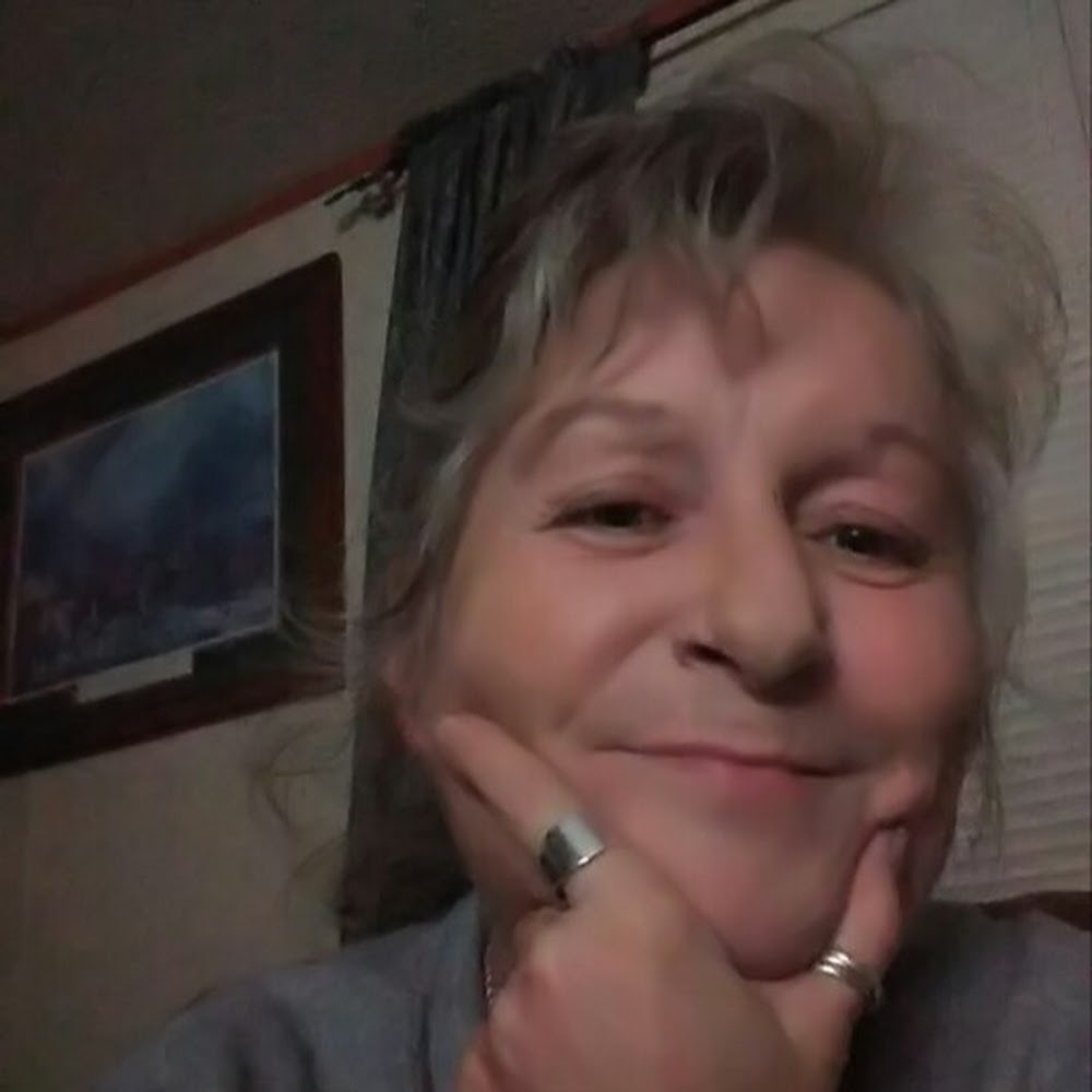 Meet your Posher, Debby