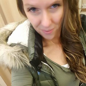 Meet your Posher, Tina