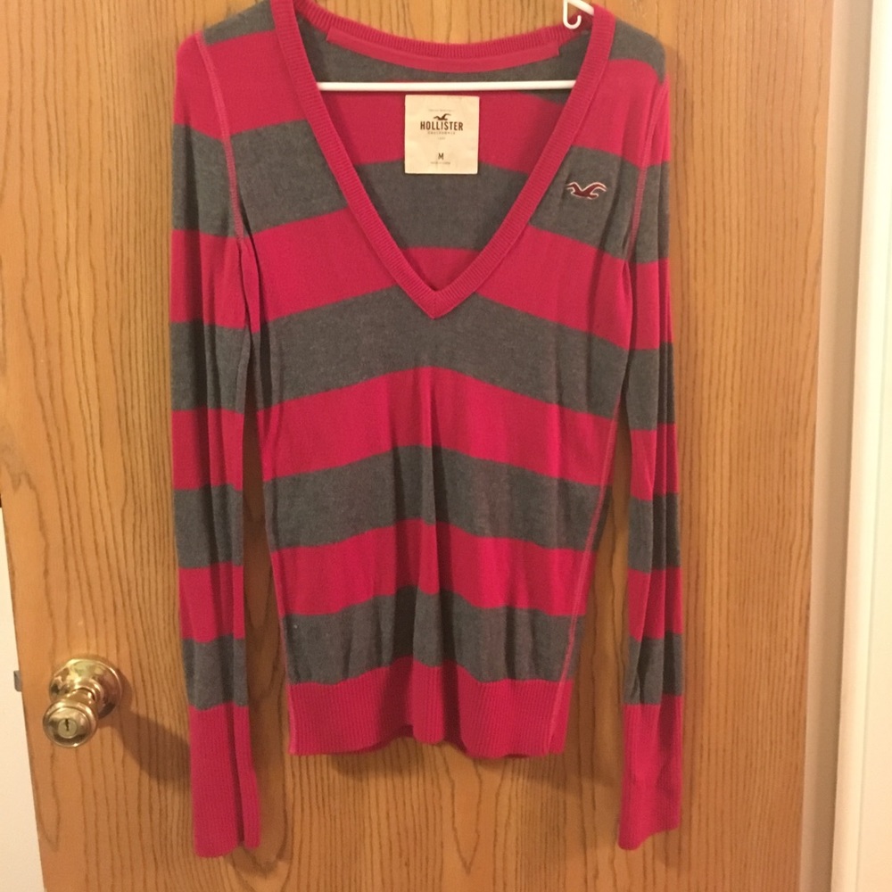 Hollister sweater