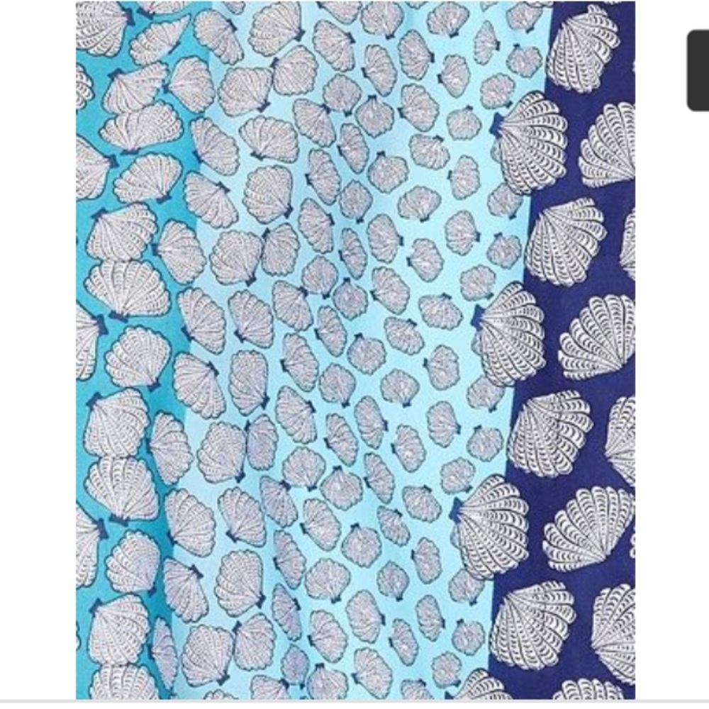 Seashell Poncho, Size: Medium/Large - image 3