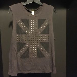 London logo studded top