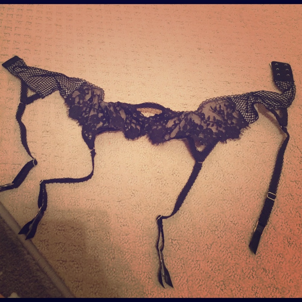 Victoria's Secret garter