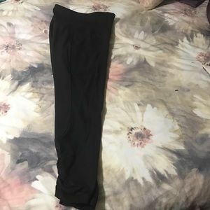 Lululemon Seek The Heat Crop