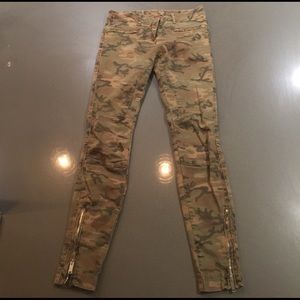 R13 Camo print Moto Skinny