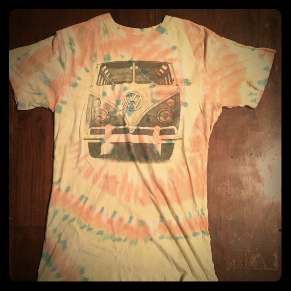 *SOLD* Vintage tie dye VW bus T shirt