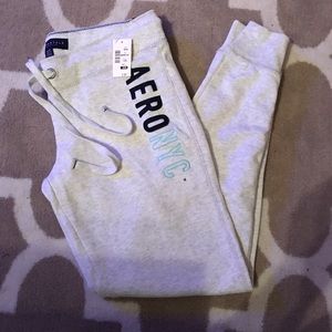 Aero sweats- NWT