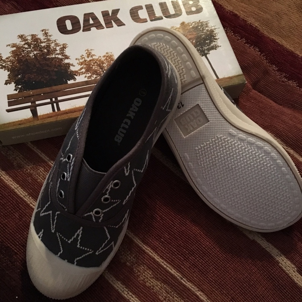 Kids slide on sneakers