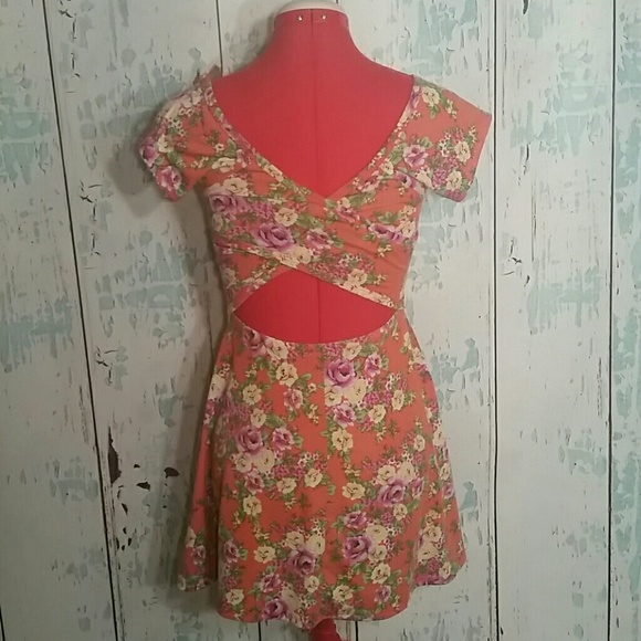 Dress - Picture 2 of 3