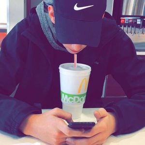 Meet your Posher, Hunter