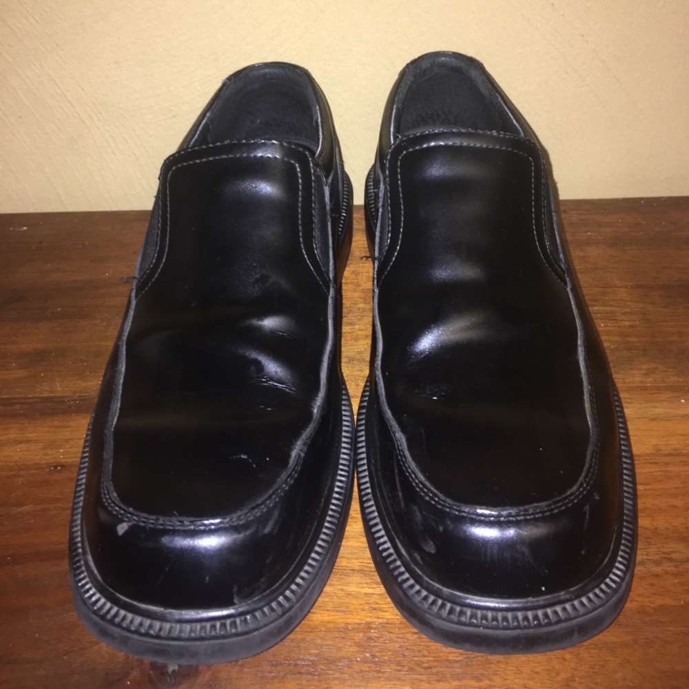 Men's size 11 black dress shoes