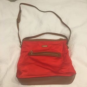 Beautiful purse, barely used and very versatile!