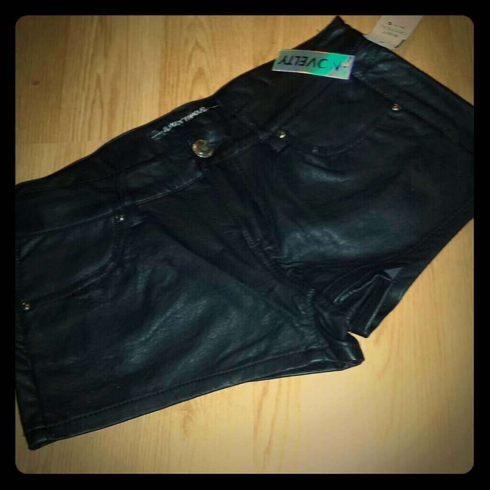 Almost famous shorts