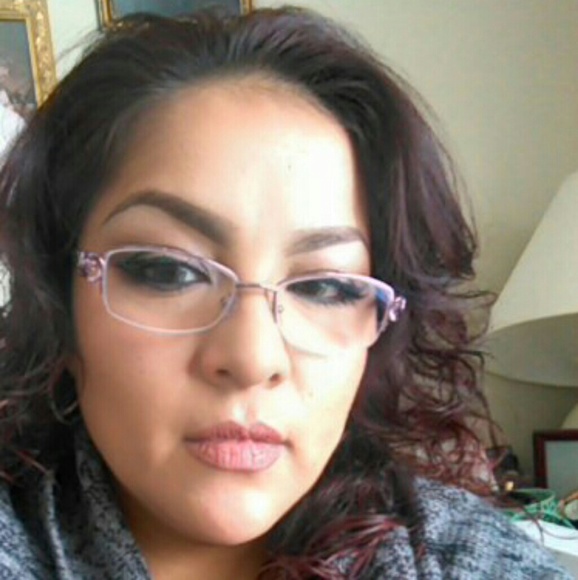 Meet your Posher, Gaby - Picture 4 of 4