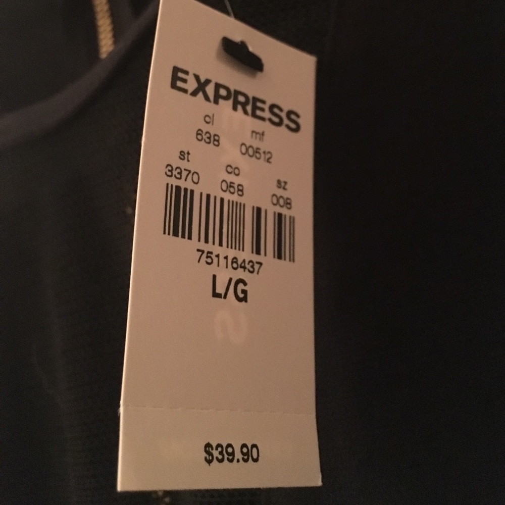 Express black crop top. - Picture 3 of 3