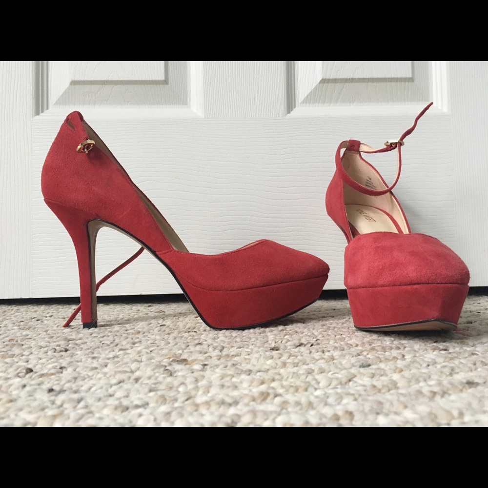 Nine West red pumps