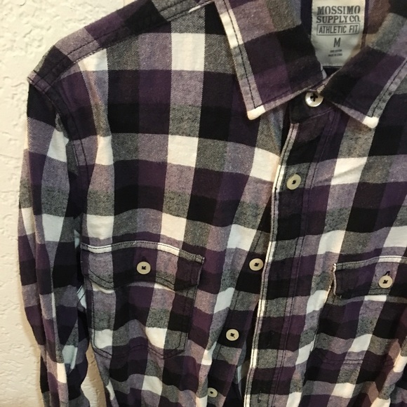Long sleeve button down - Picture 2 of 6