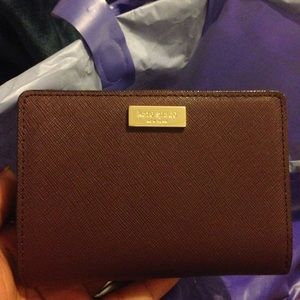 Kate Spade Laurel Way Cara wallet in Mulled Wine