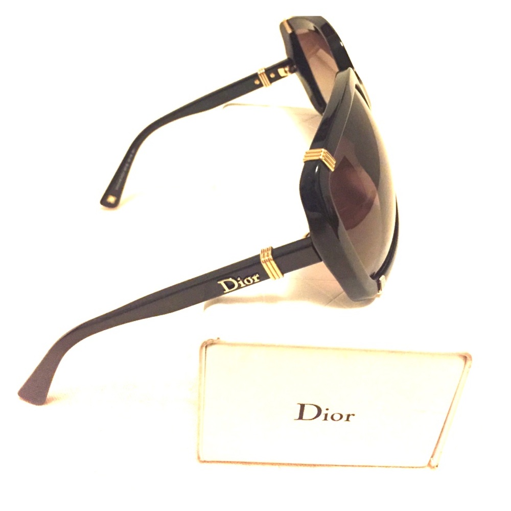 The Popular Dior Chicago1 Sunglasses!