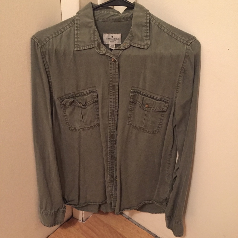 American Eagle Chambray shirt