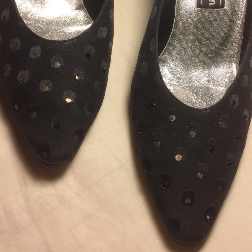 Stuart Weitzman - Picture 2 of 4
