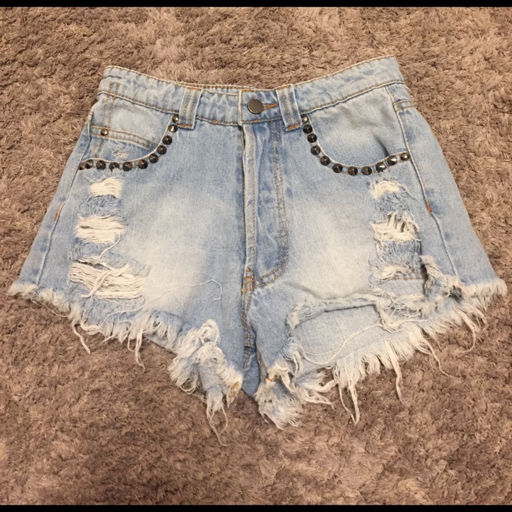 High waist Button fly studded jean shorts size 26