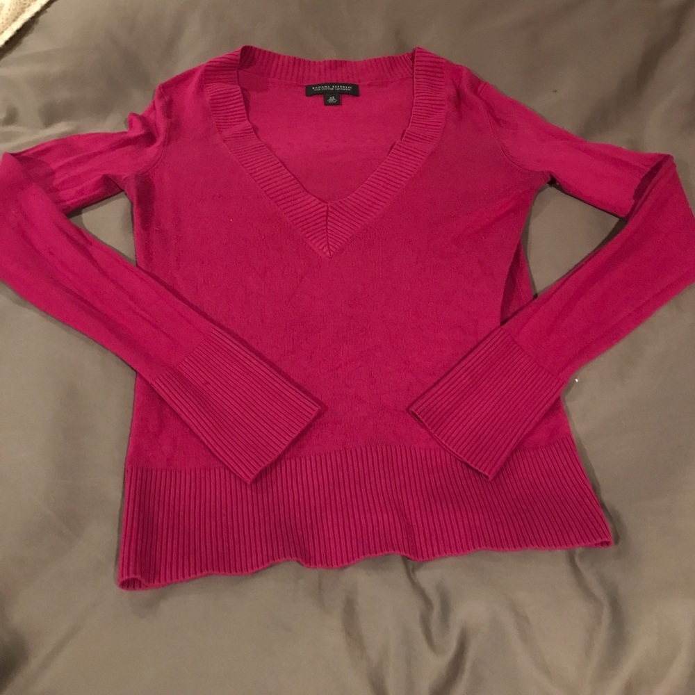 Fuschia V-Neck Sweater || Banana Republic