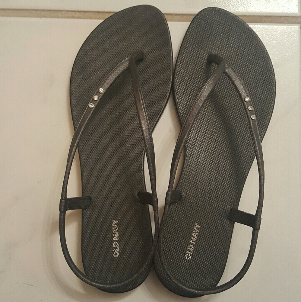Black old navy sandals