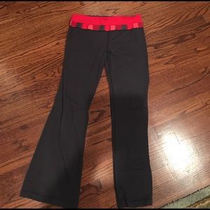 Lyly lemon Groove pant, charcoal and red