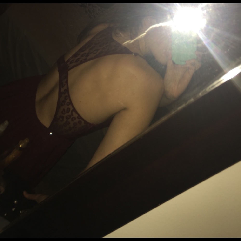 Maroon cute open back Dress