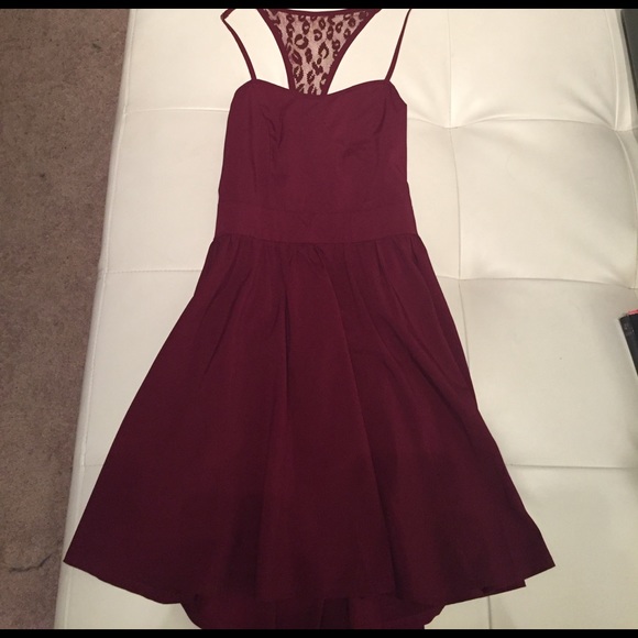 Maroon cute open back Dress - Picture 2 of 5