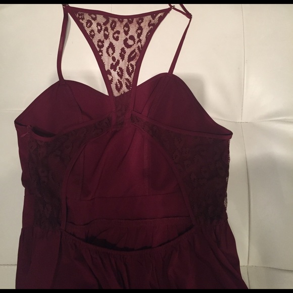 Maroon cute open back Dress - Picture 5 of 5