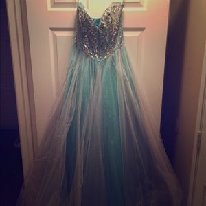 Prom dress