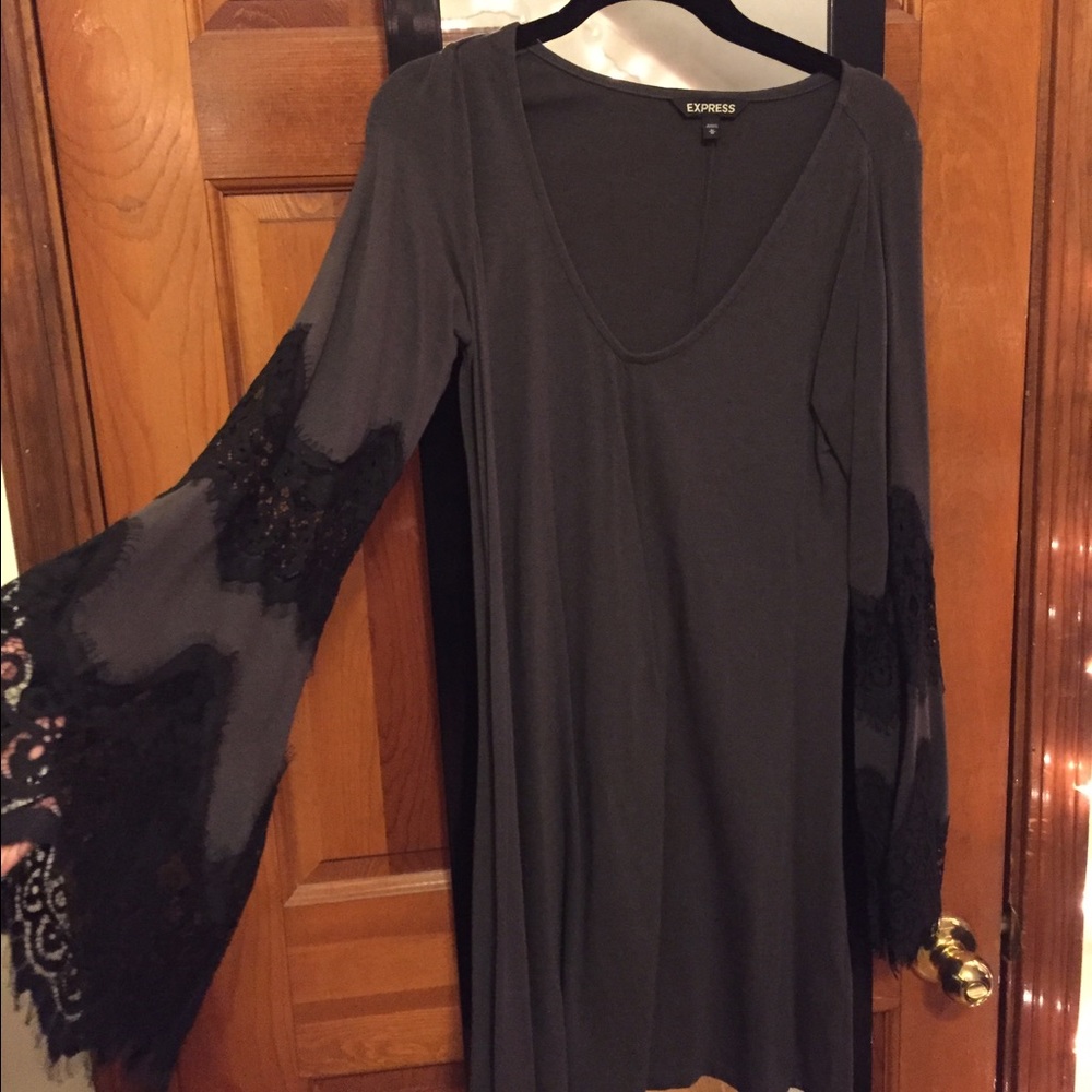 NWOT lace bell sleeve Express dress