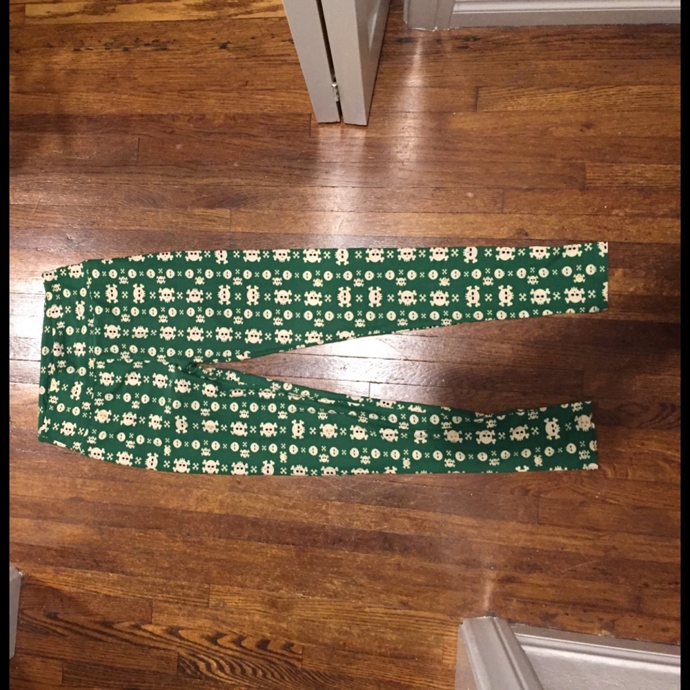 Lularoe Skull Leggings