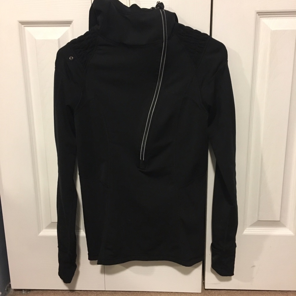 Lululemon size 6 hooded runner