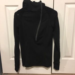 Lululemon size 6 hooded runner