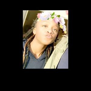 Meet your Posher, Ladrika