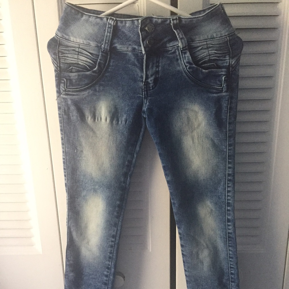 Beautiful jeans!!! 😊😊 NWOT