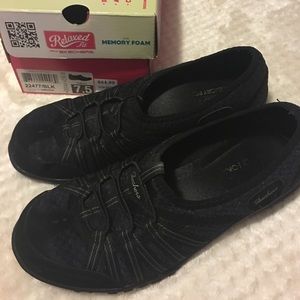 Skechers memory form sneakers