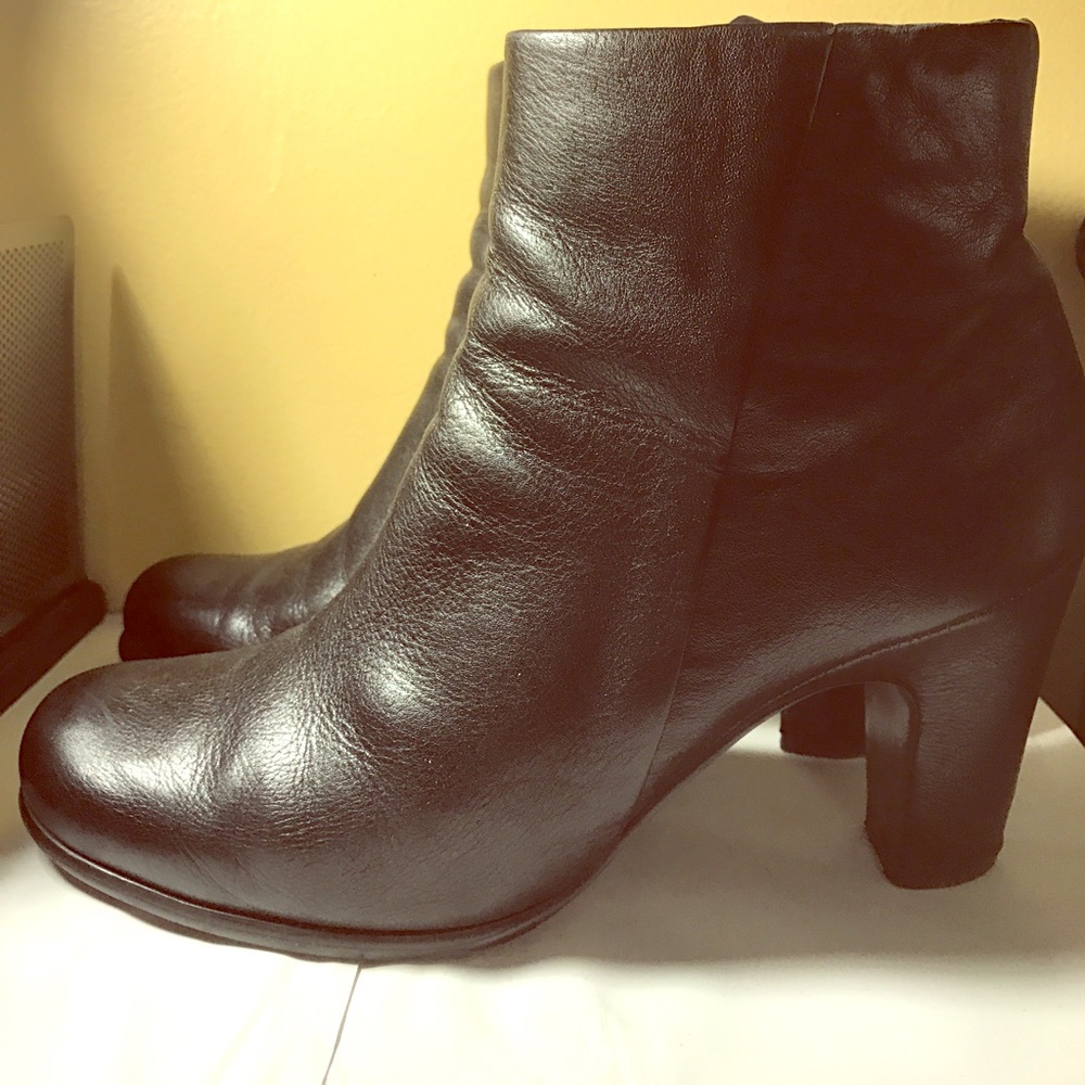 Ecco brand black boots