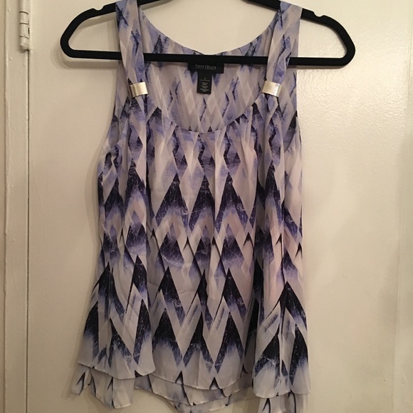 Gorgeous WHBM blouse๐๐ - Picture 2 of 3