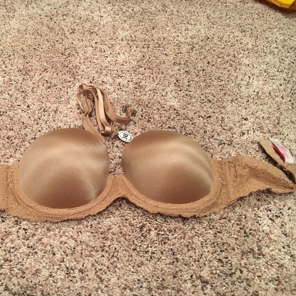 Tan strapless bra with detachable straps. Like new