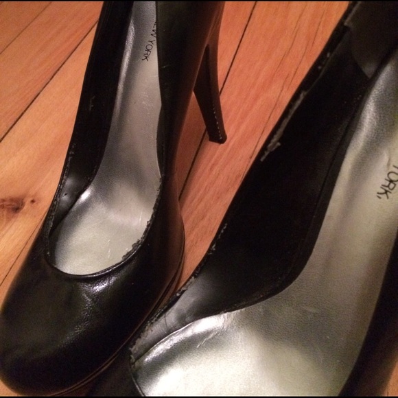 Black heel - Picture 3 of 4