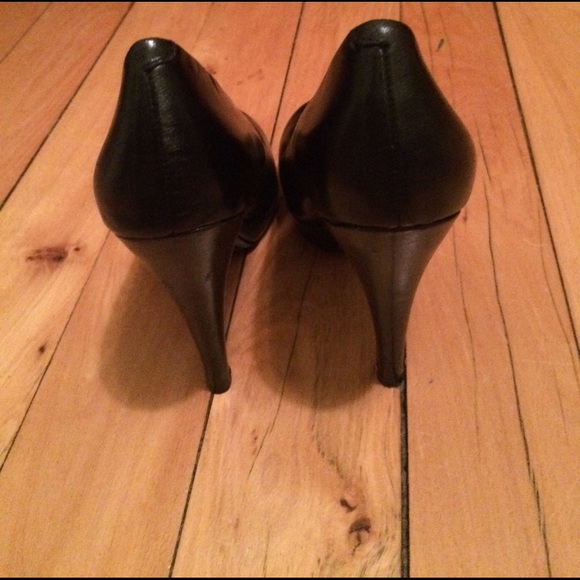 Black heel - Picture 4 of 4