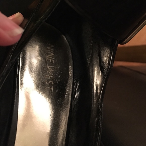 Nine West Leather ankle strap heels, super classy! - Picture 7 of 7