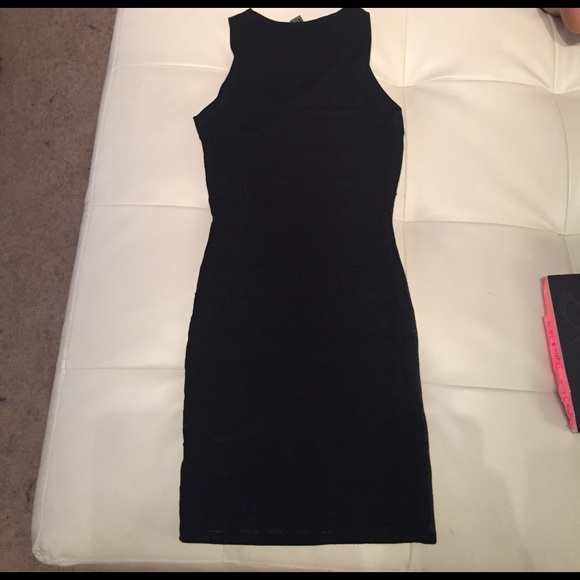 Slim fit dress - Picture 4 of 4