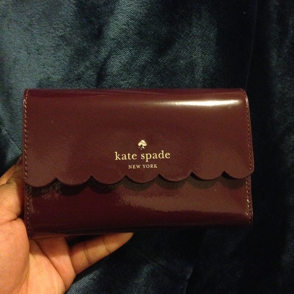Kate Spade Lily Avenue Patent Kieran wallet SALE❤️