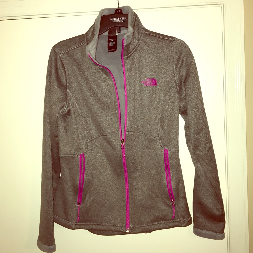 NWOT Northface grey Heather w/ pink trim Jacket!