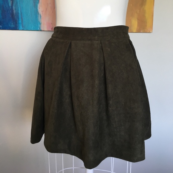 Green Suede Skirt - Picture 5 of 6