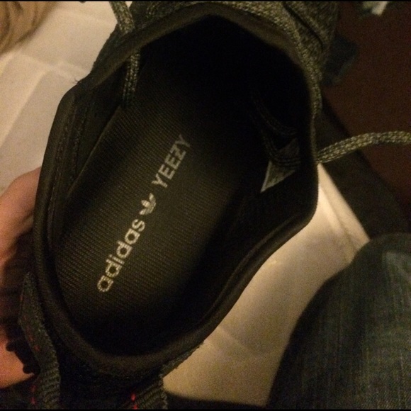 Adidas yeezy boost 350 pirate black (authentic)
